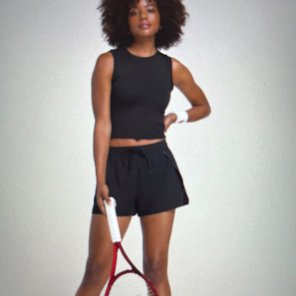 Wilson Women's Ultra Short - Size Large